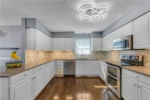 5265 Lisa Way, North Ridgeville, OH 44039 - Photo 8