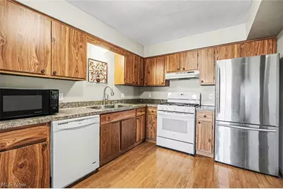 7090 Bristlewood Drive #H, Concord Twp, OH 44077 - Photo 8