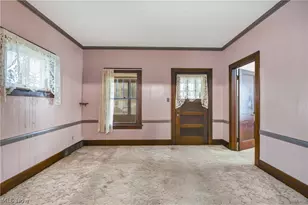 7510 Manhattan Ave, Parma, OH 44129 - Photo 8