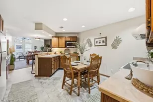 1163 Red Tail Hawk Ct, Boardman, OH 44512 - Photo 12