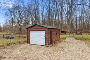 121 Meadowridge Rd, Mogadore, OH 44260 - Photo 10