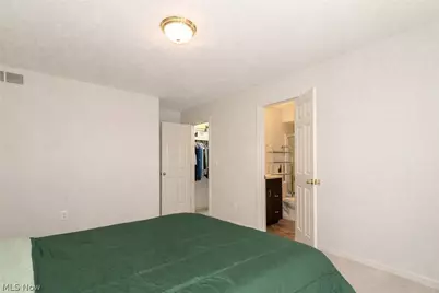 1151 Surrey Point Drive, Warren, OH 44484 - Photo 10