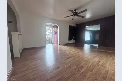 417 Otis Court SE, Girard, OH 44420 - Photo 8