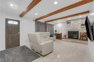 1677 Douglas Rd, Wickliffe, OH 44092 - Photo 8