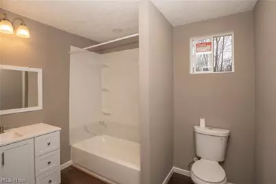 318 Elmport Avenue NE, Canton, OH 44704 - Photo 12