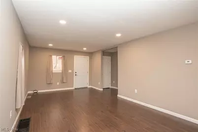 318 Elmport Avenue NE, Canton, OH 44704 - Photo 4