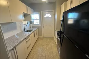 3074 W 25th St, Loveland, OH 44113 - Photo 4