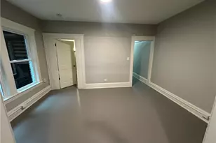 3074 W 25th St, Loveland, OH 44113 - Photo 8