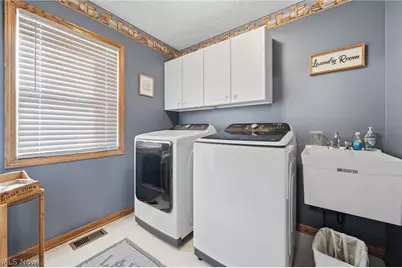 8294 Turquoise Avenue NE, Canton, OH 44721 - Photo 22