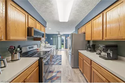 8294 Turquoise Avenue NE, Canton, OH 44721 - Photo 10