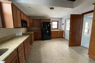 340 N Prospect St, Ravenna, OH 44266 - Photo 4