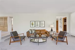 22733 S Woodland Rd, Huber Heights, OH 44122 - Photo 8