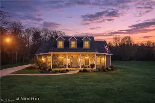 440 Kimberly Dr, Aurora, OH 44202 - Photo 2