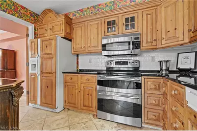 3561 Sparrow Pond Lane, Akron, OH 44333 - Photo 10