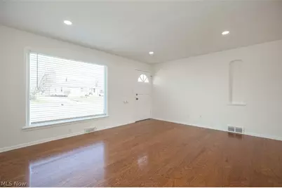 13600 Royal Boulevard, Garfield Heights, OH 44125 - Photo 6