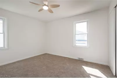 13600 Royal Boulevard, Garfield Heights, OH 44125 - Photo 16