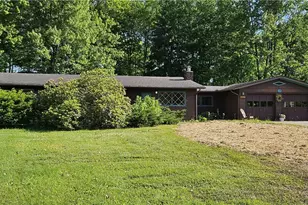 684 Sherwood Dr, Aurora, OH 44202 - Photo 1