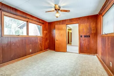 684 Sherwood Drive, Aurora, OH 44202 - Photo 6