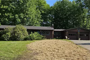 684 Sherwood Dr, Aurora, OH 44202 - Photo 2