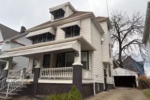 521 E 112th St, Loveland, OH 44108 - Photo 2