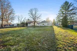 2809 Stark Dr, Willoughby Hills, OH 44094 - Photo 16