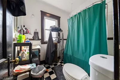 4302 Bridgeview Avenue, Newburgh Heights, OH 44105 - Photo 30