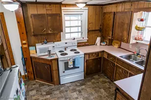 304 E Russell Ave, West Lafayette, OH 43845 - Photo 14