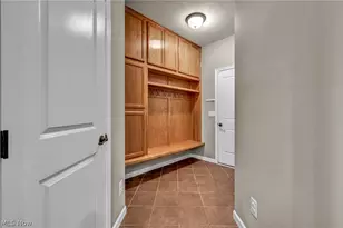 5600 W Long Ridge Dr, Green Hills, OH 44131 - Photo 20