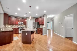 5600 W Long Ridge Dr, Green Hills, OH 44131 - Photo 8