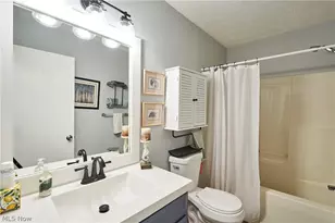 329 Spruce St, Barberton, OH 44203 - Photo 20