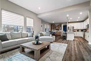 10134 Rosalee Ln, Strongsville, OH 44136 - Photo 8