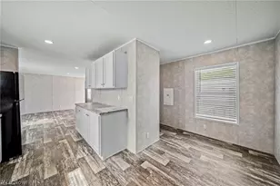 44 Eddy Rd, Madison, OH 44057 - Photo 10