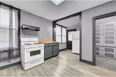 2129 E 30th Street, Lorain, OH 44055 - Photo 6