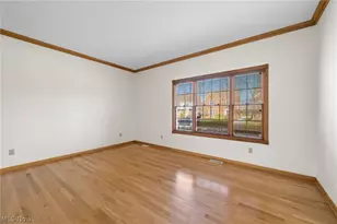 80 E 197th St, Euclid, OH 44119 - Photo 6