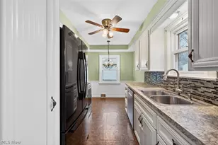 5229 Melody Ln, Willoughby, OH 44094 - Photo 6