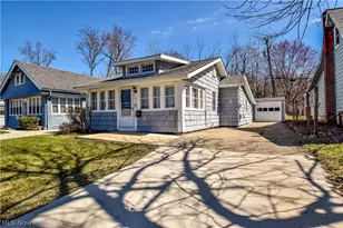 271 E 238th St, Euclid, OH 44123 - Photo 2