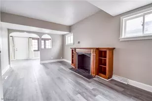 271 E 238th St, Euclid, OH 44123 - Photo 10