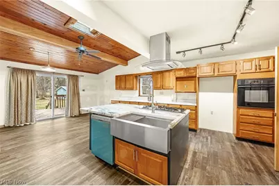 3290 Sweitzer Street NW, Uniontown, OH 44685 - Photo 8