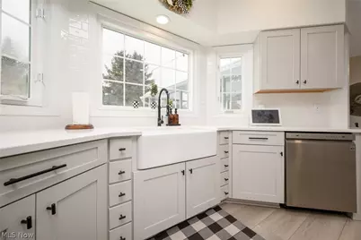 3912 Raintree Circle, Uniontown, OH 44685 - Photo 14