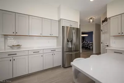 3912 Raintree Circle, Uniontown, OH 44685 - Photo 16