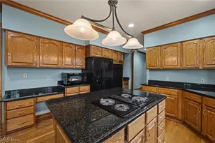 7525 Berks Way, Hudson, OH 44236 - Photo 8