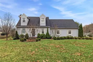 1740 Hearthside Dr, Salem, OH 44460 - Photo 2