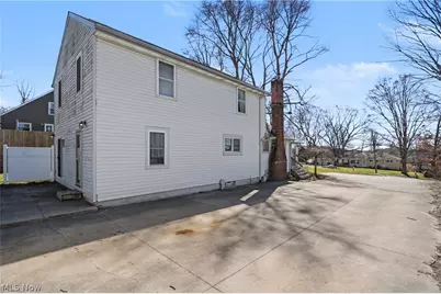 801 Chaffin Road, Akron, OH 44306 - Photo 4