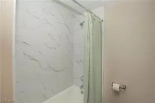 2528 N Haven Blvd, Cuyahoga Falls, OH 44223 - Photo 26