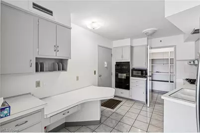 275 N Portage Path #7g, Akron, OH 44303 - Photo 10