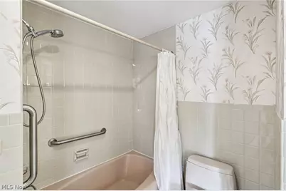 275 N Portage Path #7g, Akron, OH 44303 - Photo 18