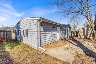 479 Stallion Court, LaGrange, OH 44050 - Photo 4