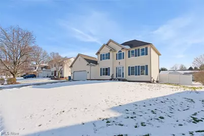 1516 Wisteria Avenue SW, Hartville, OH 44632 - Photo 2