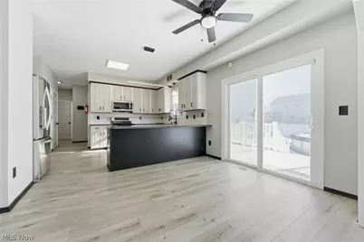 1516 Wisteria Avenue SW, Hartville, OH 44632 - Photo 14