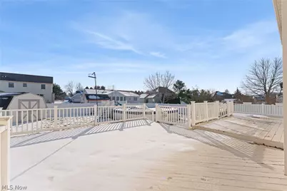 1516 Wisteria Avenue SW, Hartville, OH 44632 - Photo 8